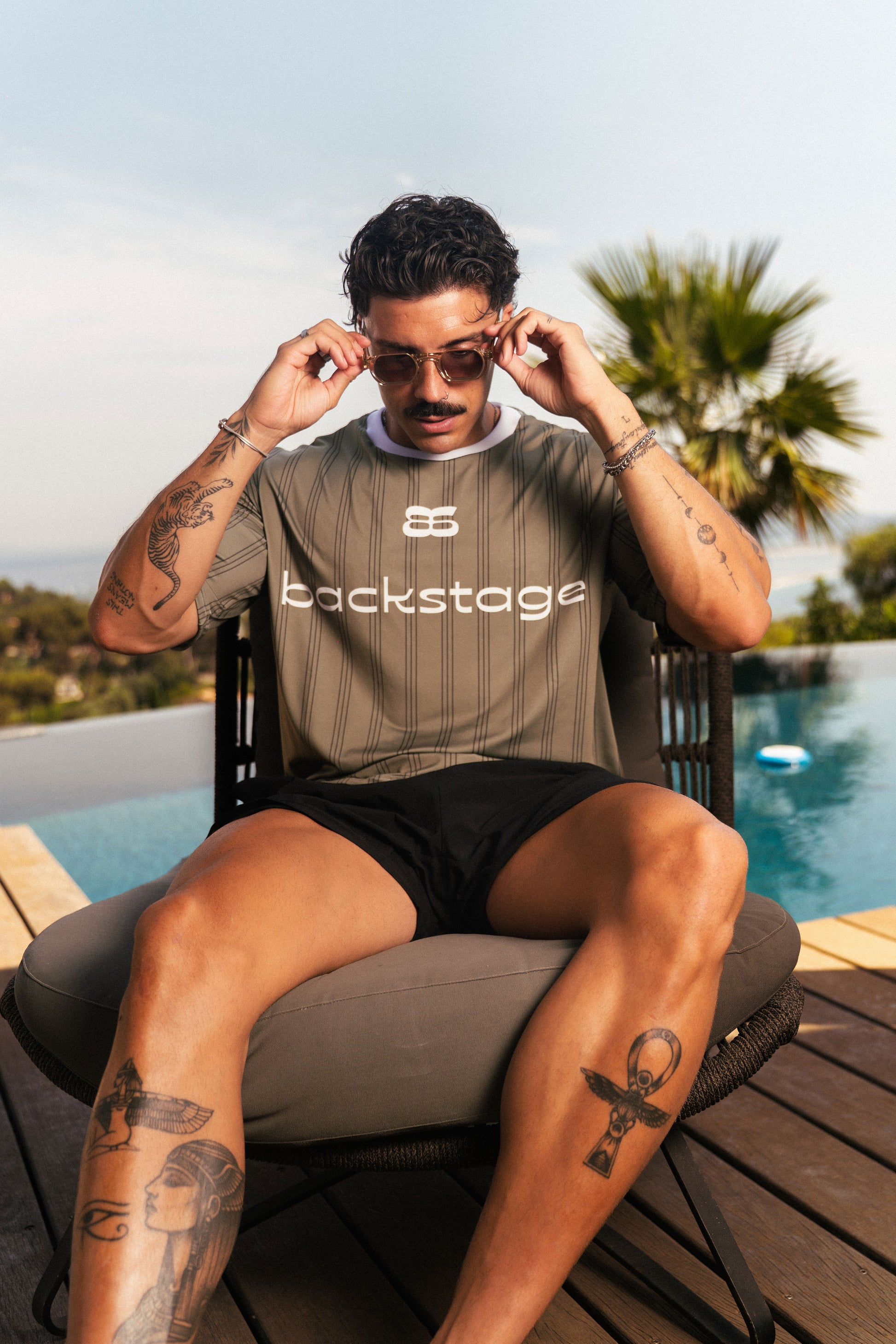 Maillot Warm Up kaki Backstage vue de face