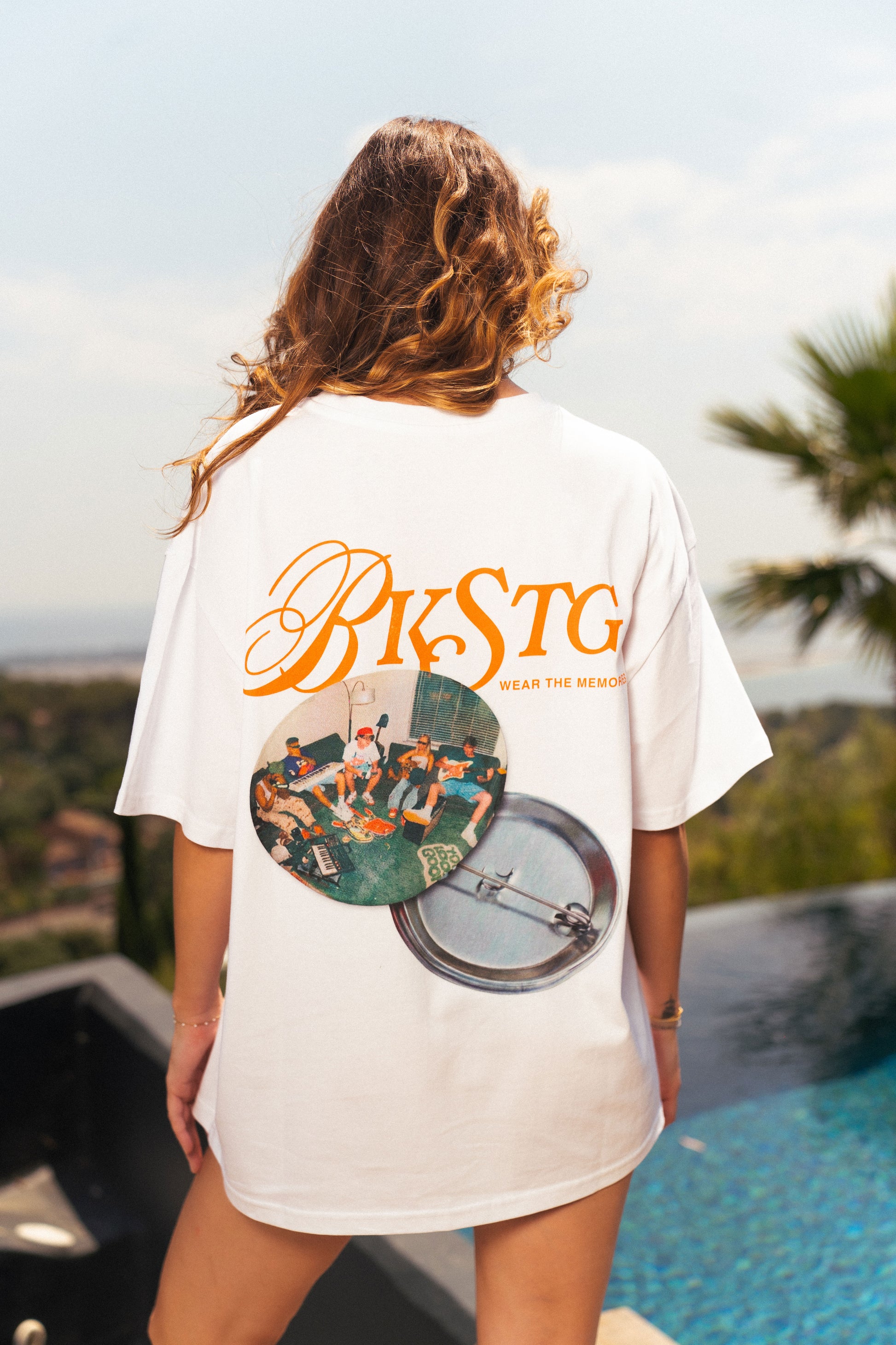 T-shirt Memories blanc coton 240 g/m2, coupe oversize, vue de face