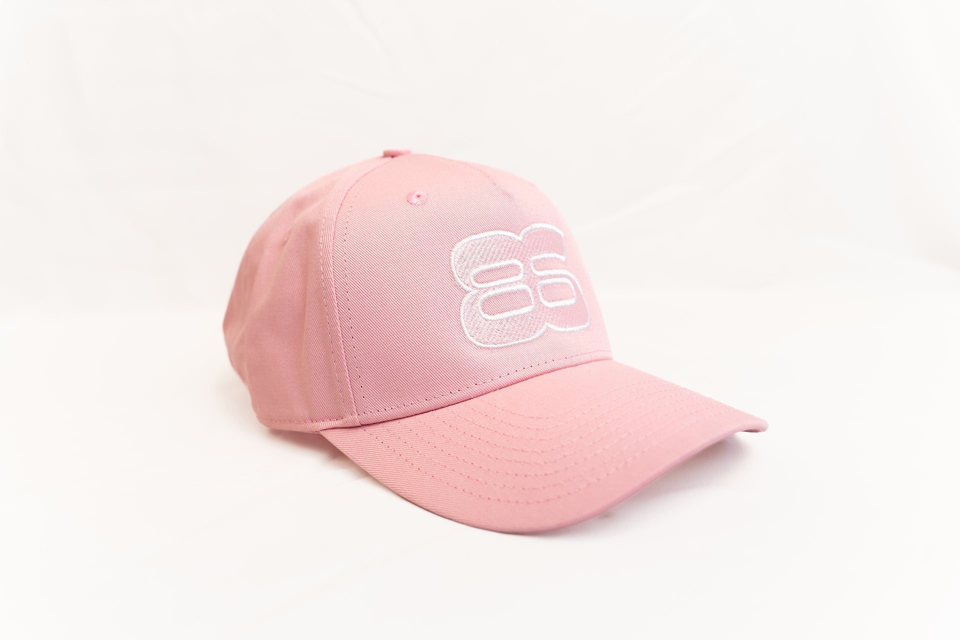 Casquette rose brodée