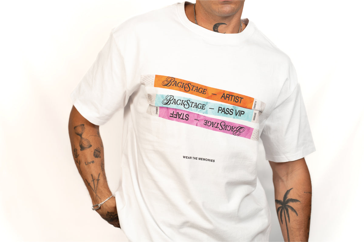 Zoom sur l'impression du t-shirt Pass Backstage